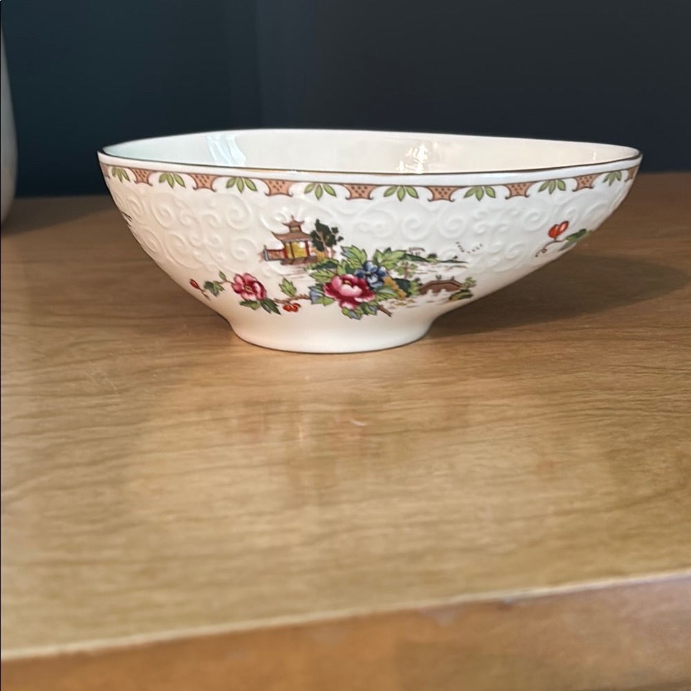 Floral avacado Bowl